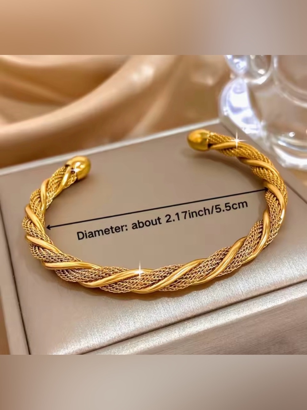 Bracelet. Stainless Steel Open Design, High-end Feel, 18k Gold-plated Bangle. - Picture 3 of 6